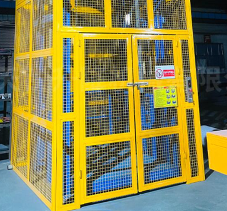 人民路街道货梯可以安装在室外吗